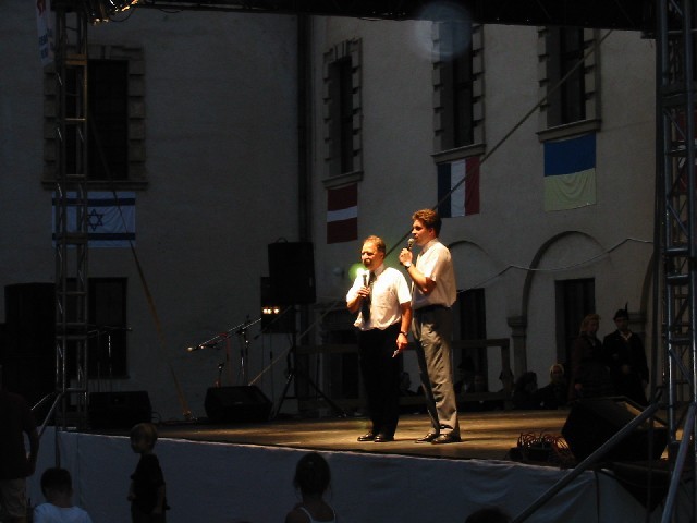 Istvan and Andreas open the show